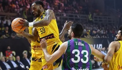 波士顿凯尔特人杰伦·布朗休赛期备战：阵容调整与个人技能提升